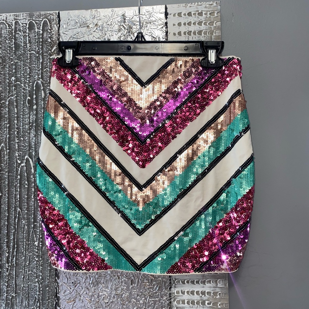 Sequin abstract mini skirt - Picture 3 of 4